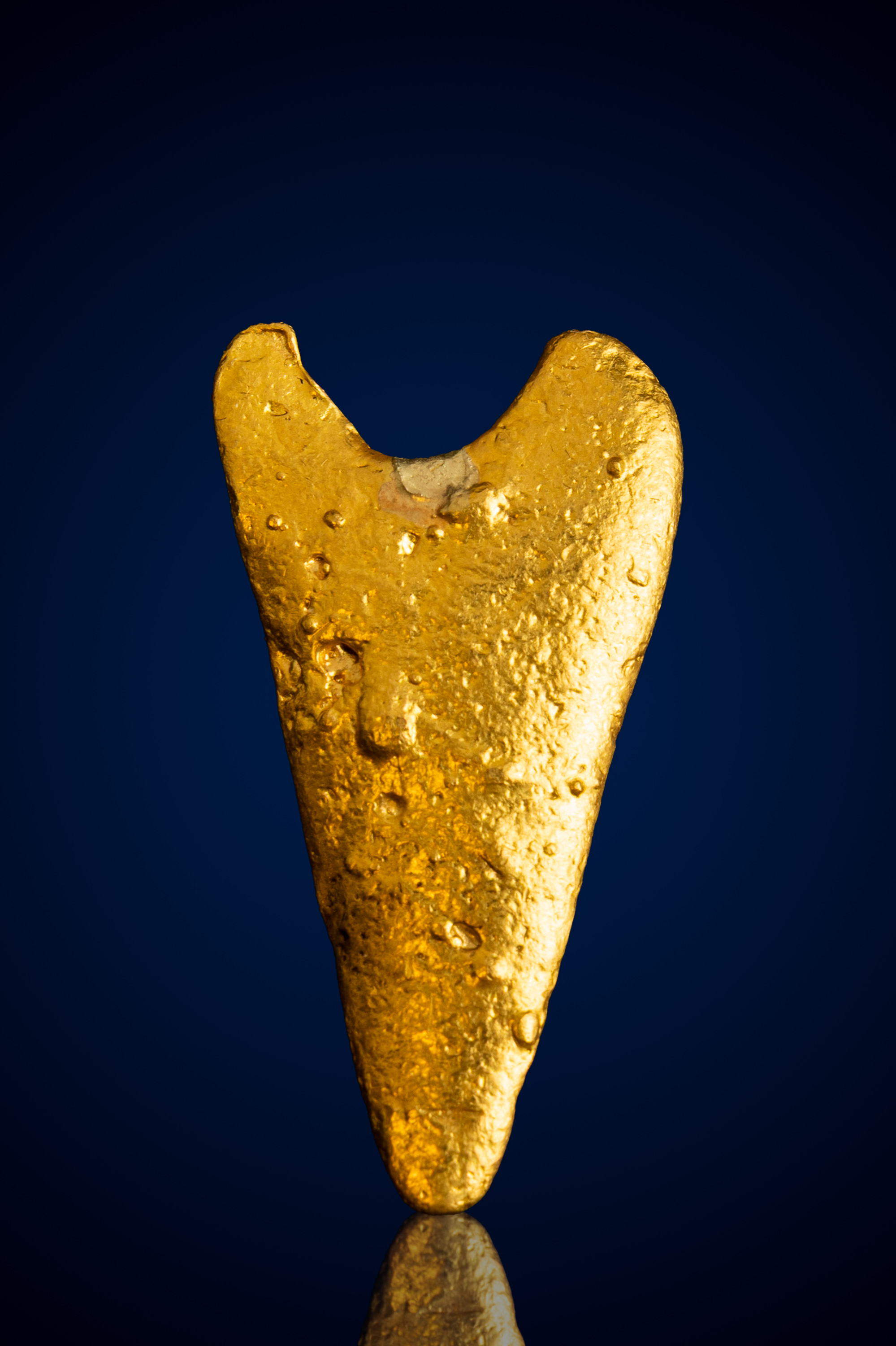(image for) Remarkable, "Shark Tooth" Natural Gold Nugget - Western Australia - 28.21 grams